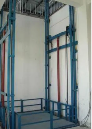 3000 Kg Industrial Goods Lift